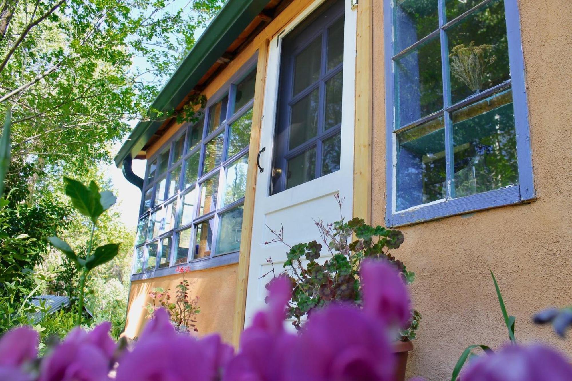 Taos Goji Farm & Eco-Lodge Retreat Arroyo Seco Exterior foto